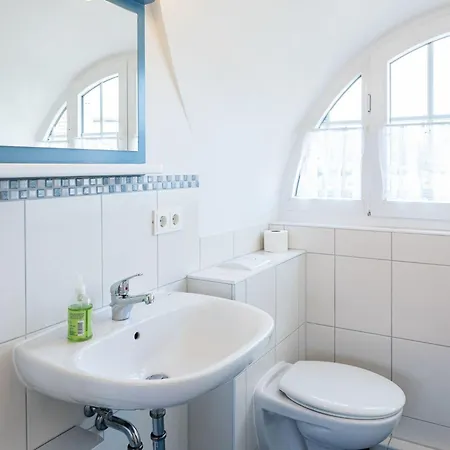 Urlaub Am Im Reethaus Fabius By Interhome